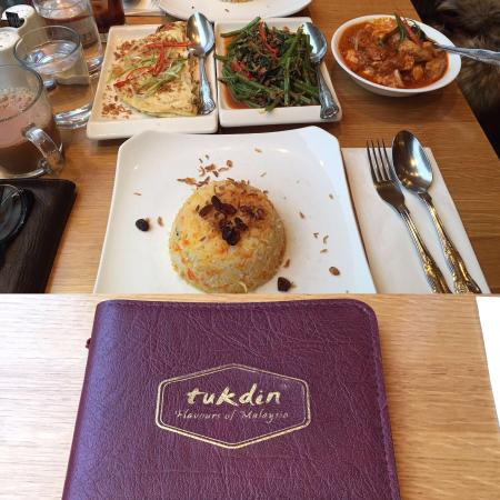 MUSLIMS AROUND THE WORLD: Malaysian living in West London, Borough of Ealing