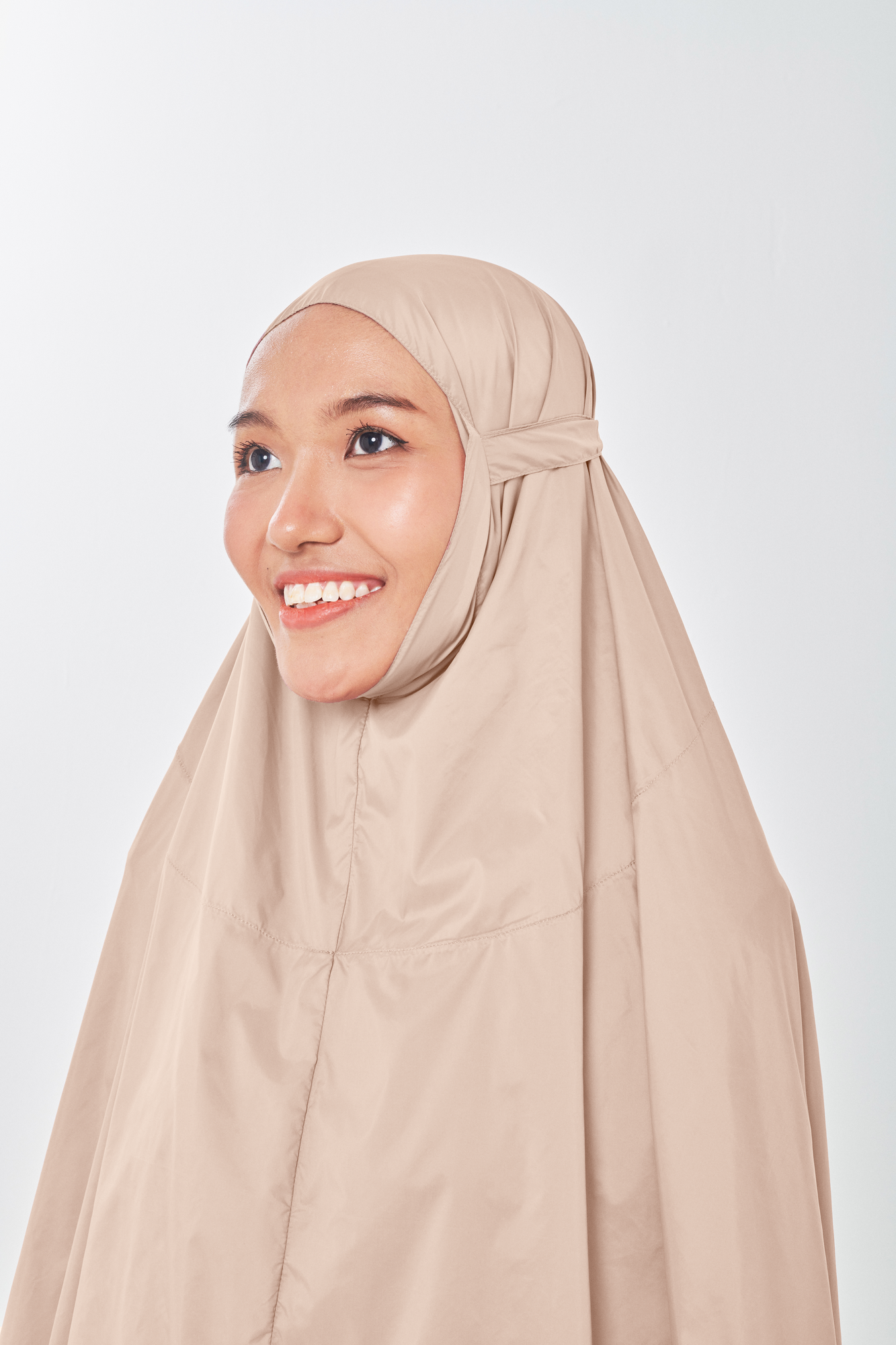 Marisa on the go travel telekung worn by Muslimah at work or airport
