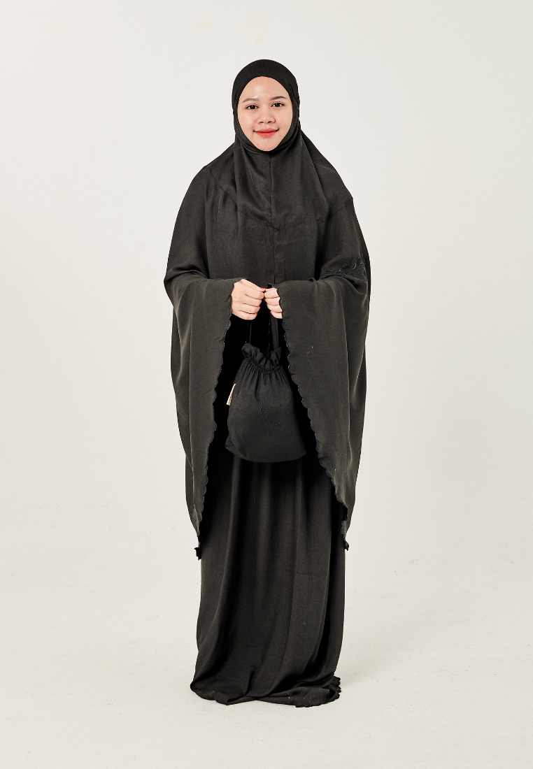 Telekung Nour (Prayerwear) in Black