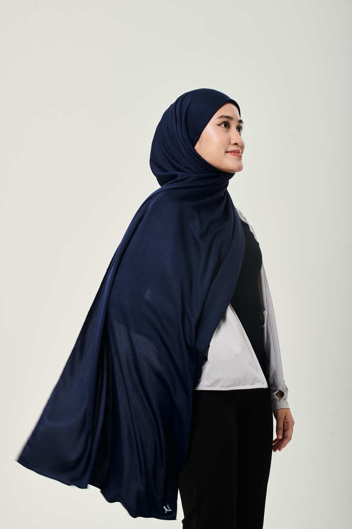 NAFAS Active Shawl
