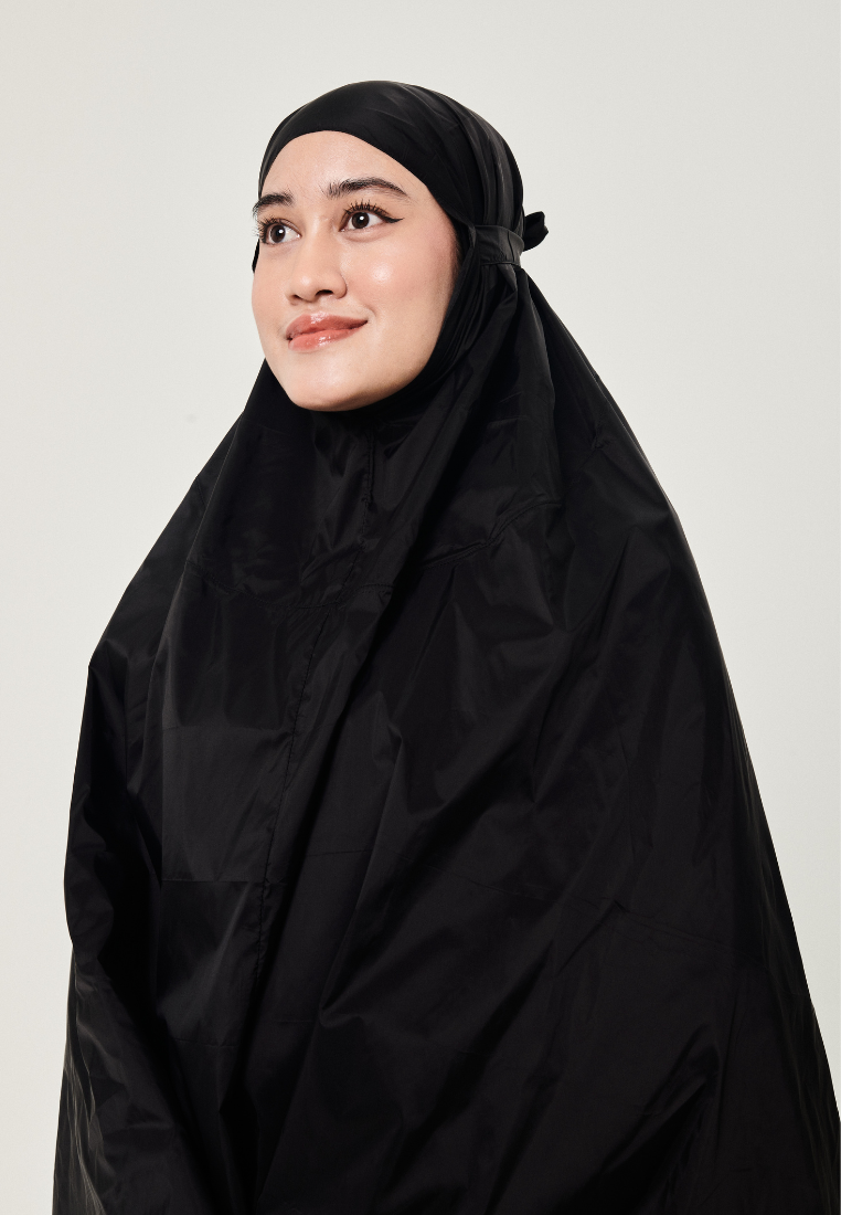 Marisa on the go travel telekung worn by Muslimah at work or airport