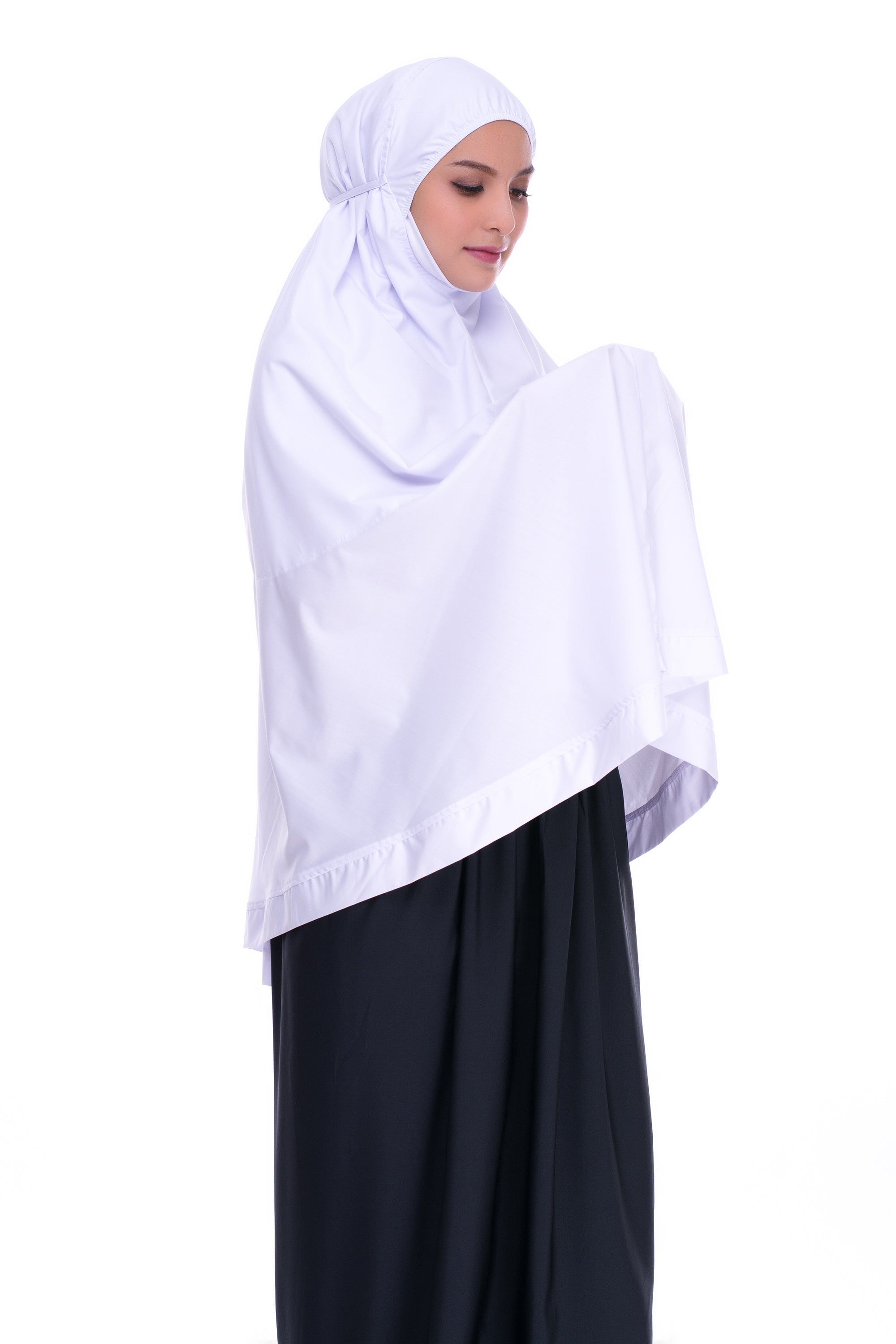 Telekung cotton Mini is made for those performing umrah or hajj. Also for those who frequents Masjid or Kenduri's. 