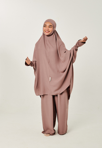 Nayla Jilbab Set in Plum (Solat-Ready Attire)