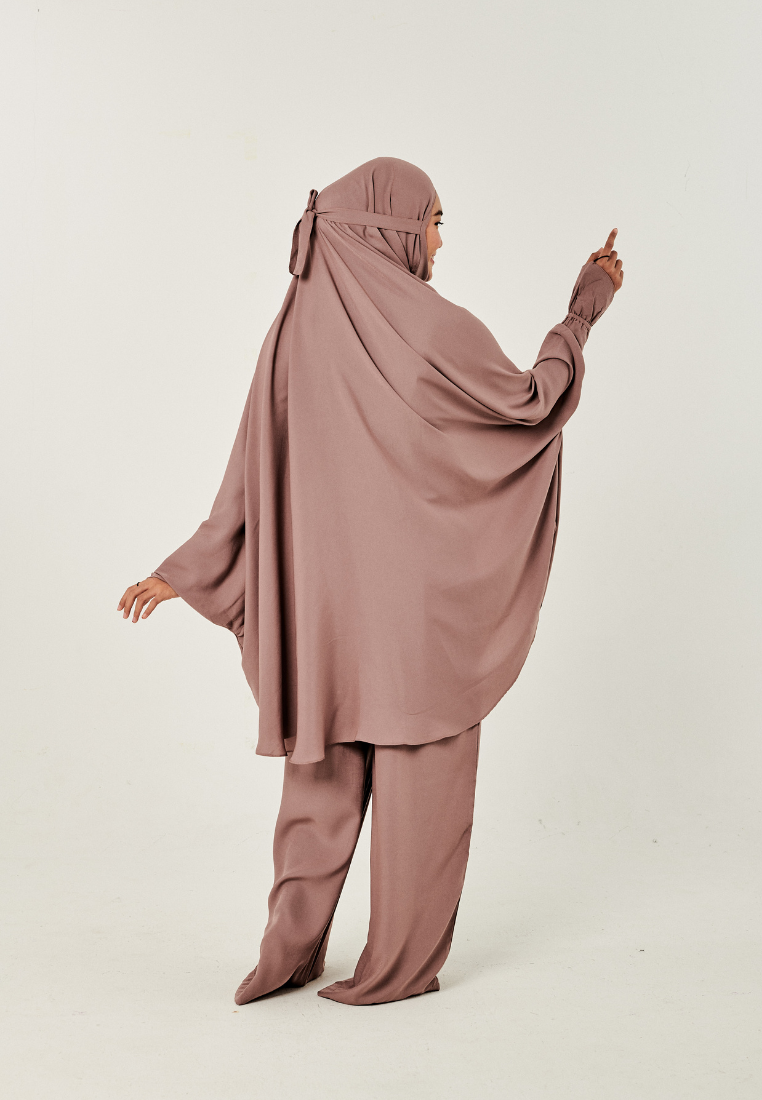 Nayla Jilbab Set in Plum (Solat-Ready Attire)