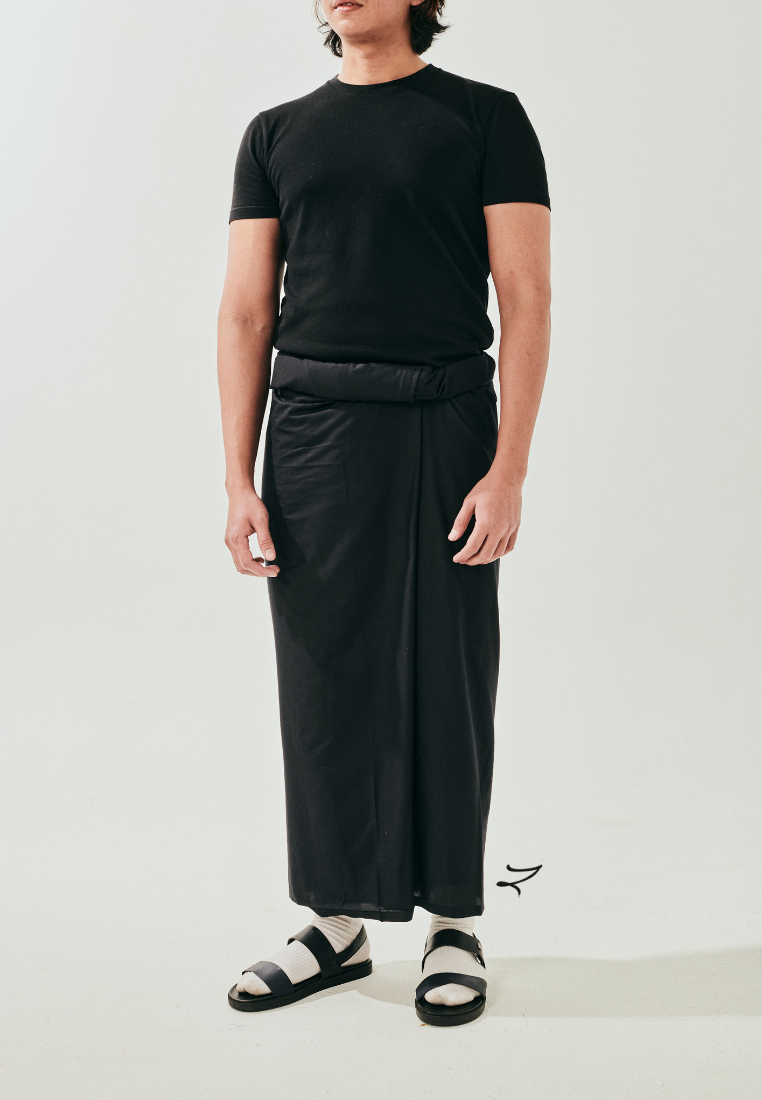 Sarong / Kain Pelikat / Lungi in Plain Black