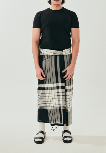 Sarong / Kain Pelikat/ Lungi in Black & White