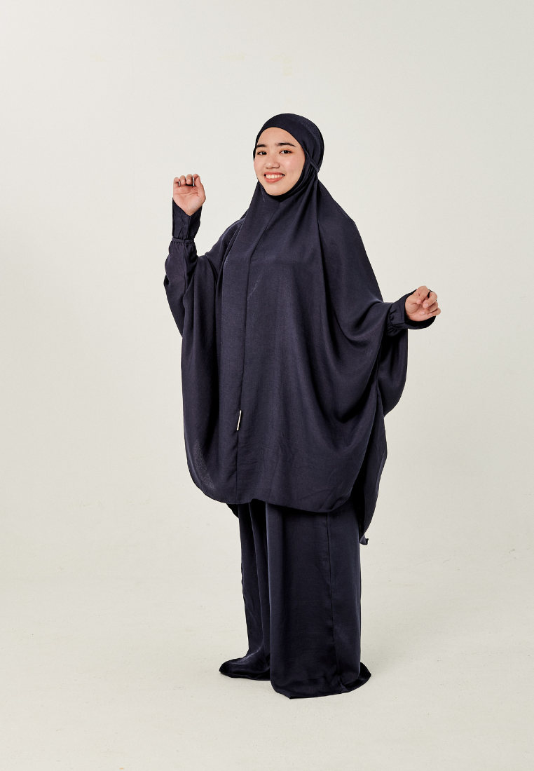 Nayla Jilbab Set in Navy Blue (Solat-Ready Attire)