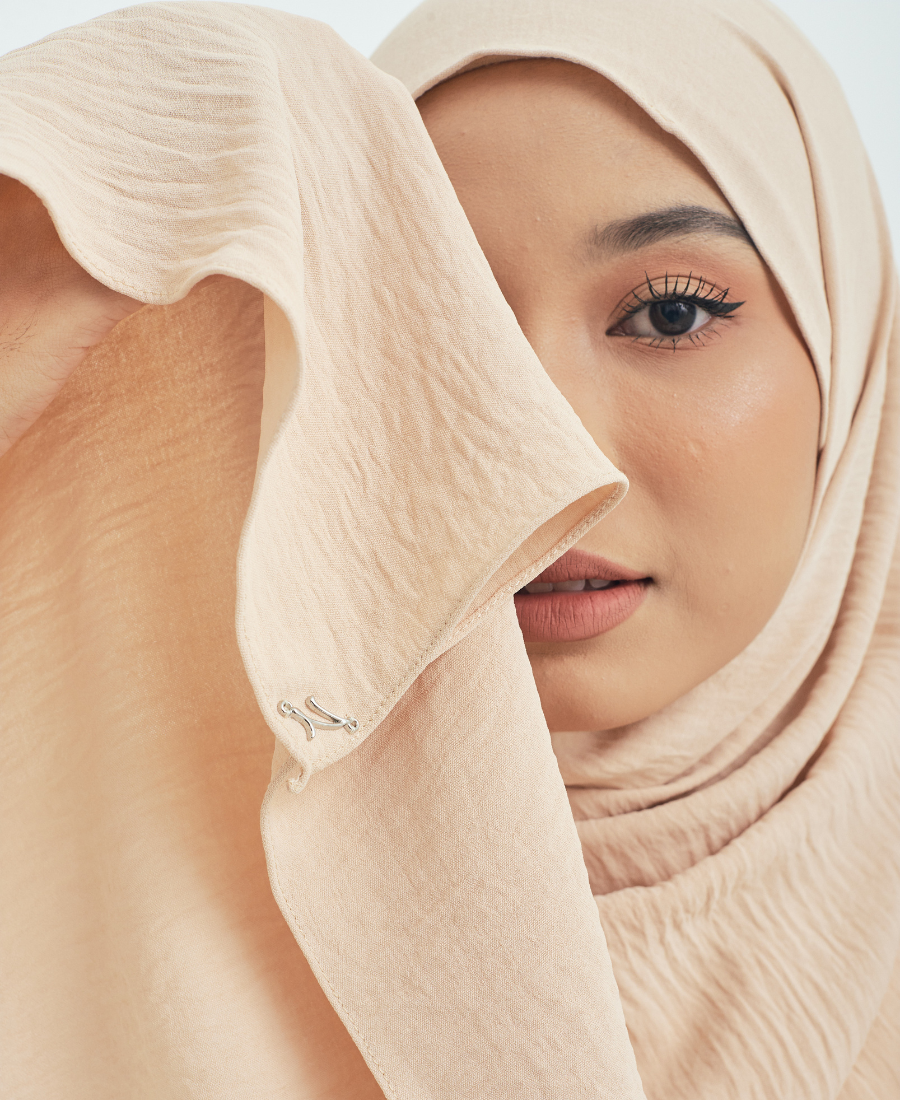 Noura Shawl in Cream