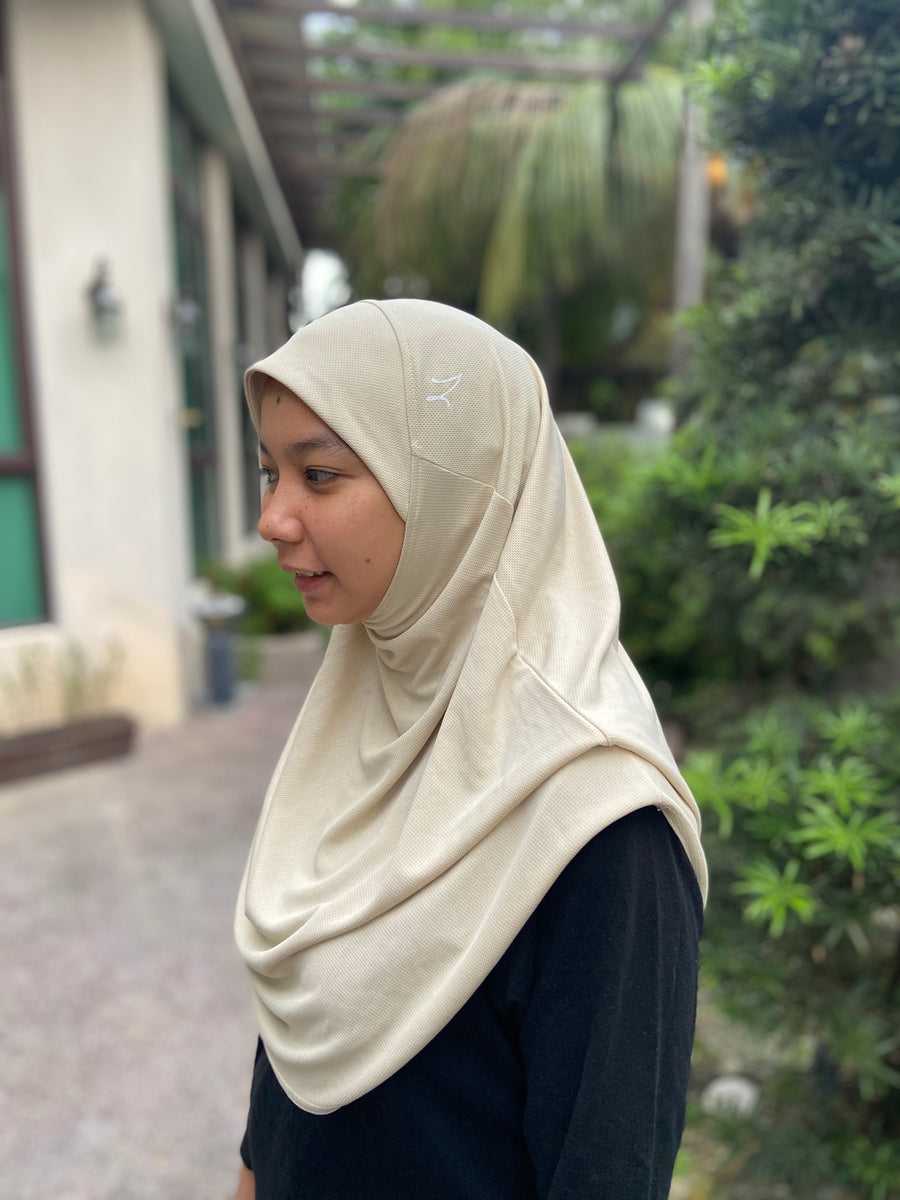 Sports Hijab untuk Muslimah. Lembut dan ringan.