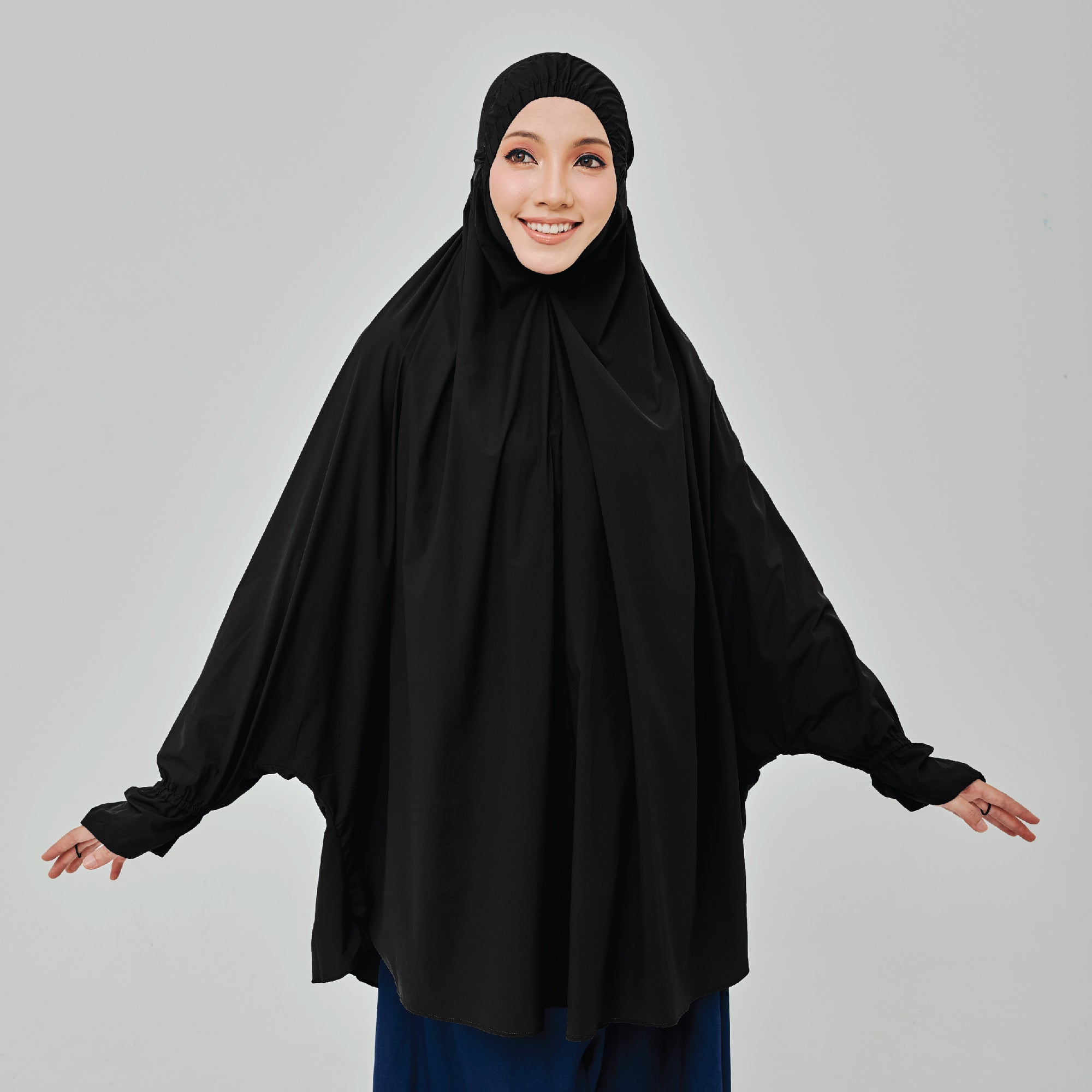 Telekung Marisa is the travel light telekung or prayer wear that can transform your daily prayer while you are mobile or on the go.