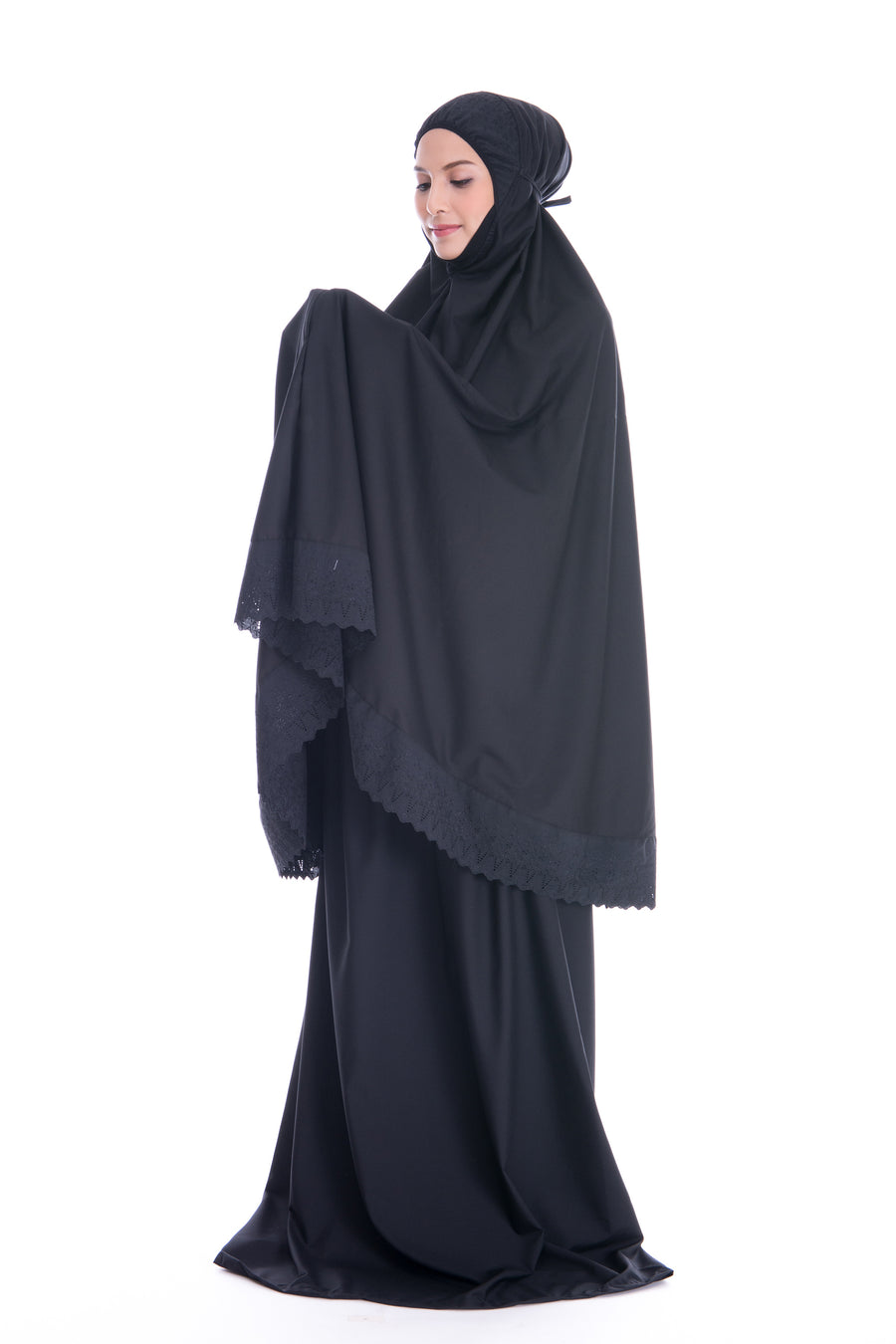 Basic Black cotton telekung. Cool material and suitable for daily use.