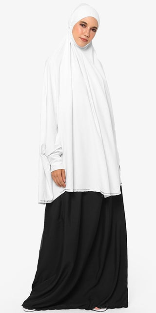 Zaahara_Telekung_Mini_Denim_White_05_eea8c2f0-9a83-42ef-b321-d30babf808f7.jpg?crop=center&height=640&v=1546589861&width=320