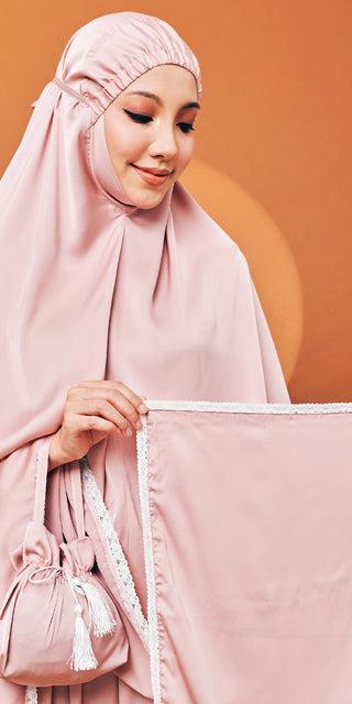 khadeejawebsite-08.jpg?crop=center&height=640&v=1678090218&width=320
