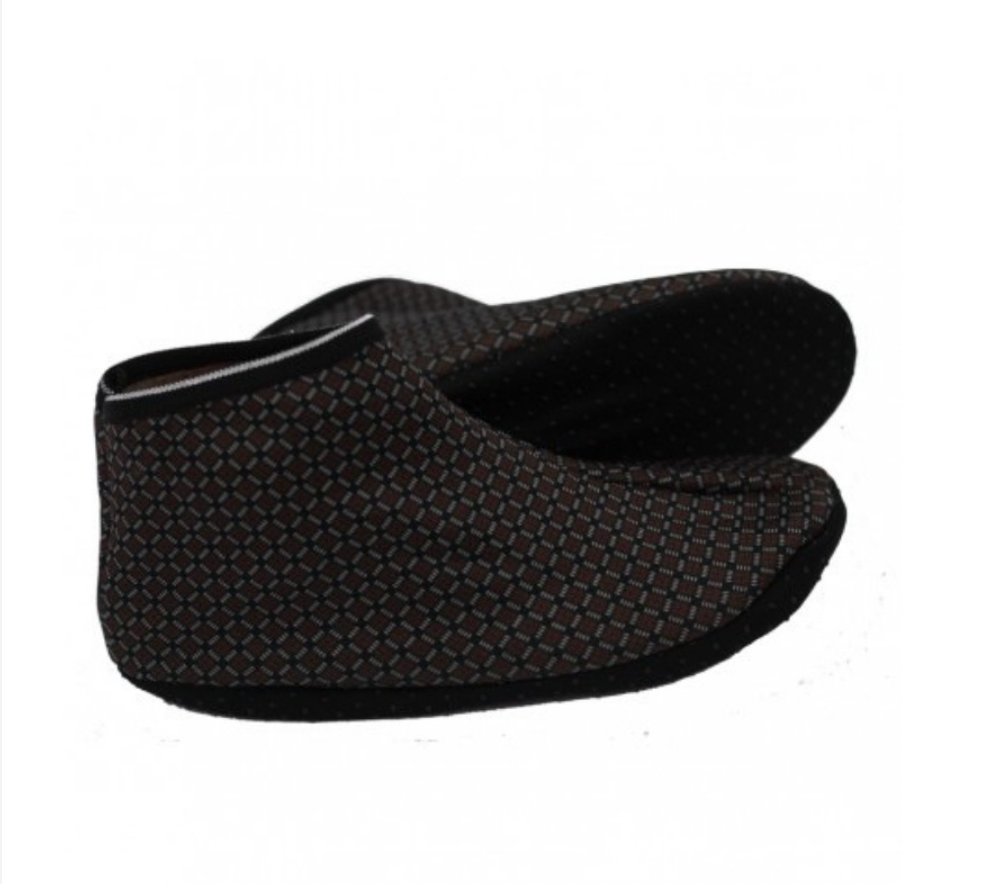 Tapak anti-slip stokin tawaf untuk keselamatan semasa tawaf