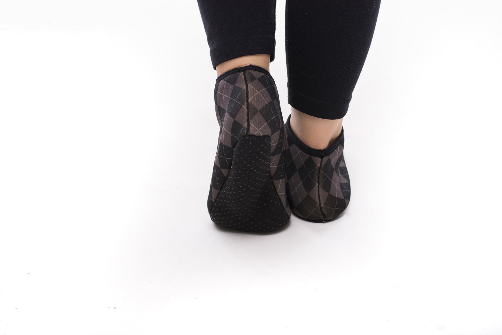 Stokin tawaf dipakai semasa saie di Masjidil Haram