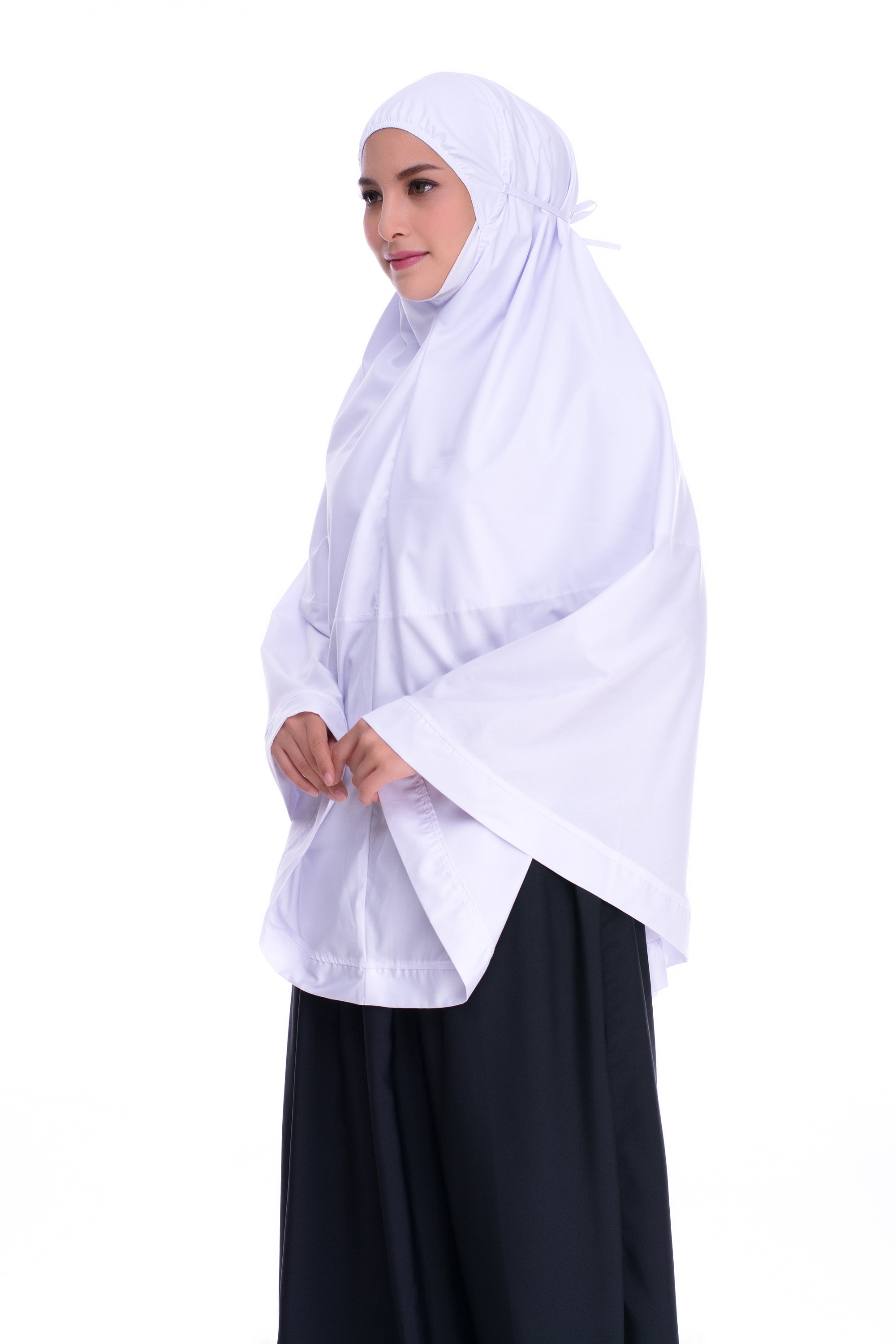 Telekung Mini Putih dipakai sesuai untuk Haji dan Umrah